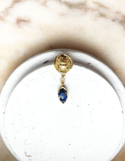 Pin's JADE bleu