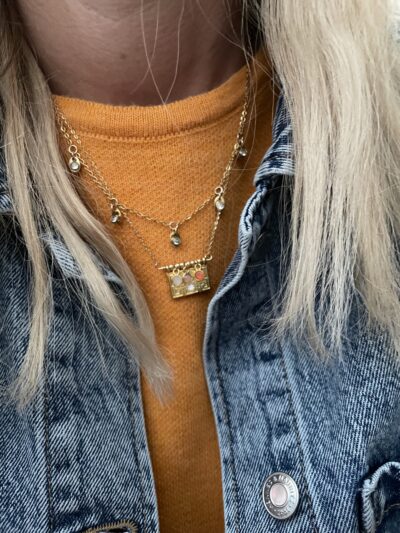 Collier UNIQUE rose orangé