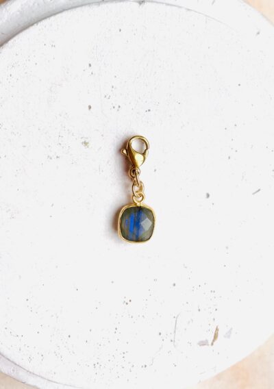 Pendentif MIA gris