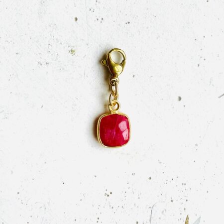 Pendentif MIA fushia