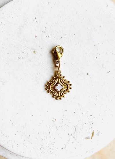 Pendentif SIA blanc