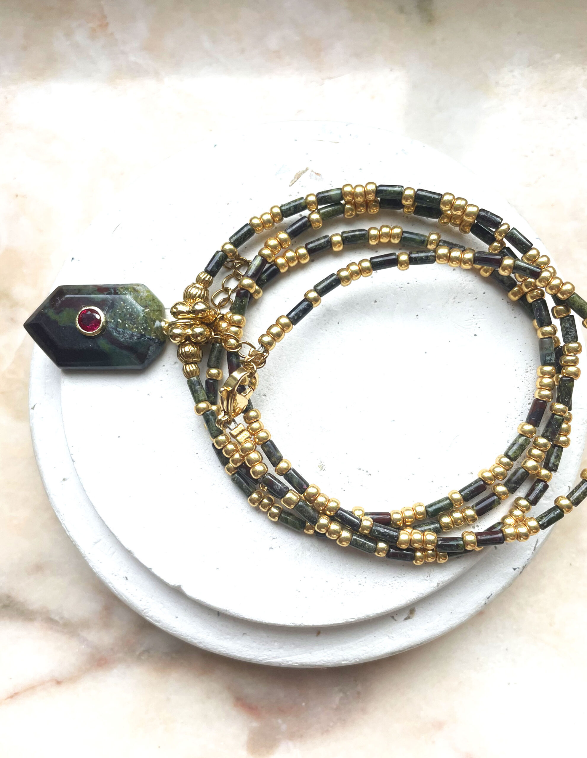 Sautoir MARGOT kaki