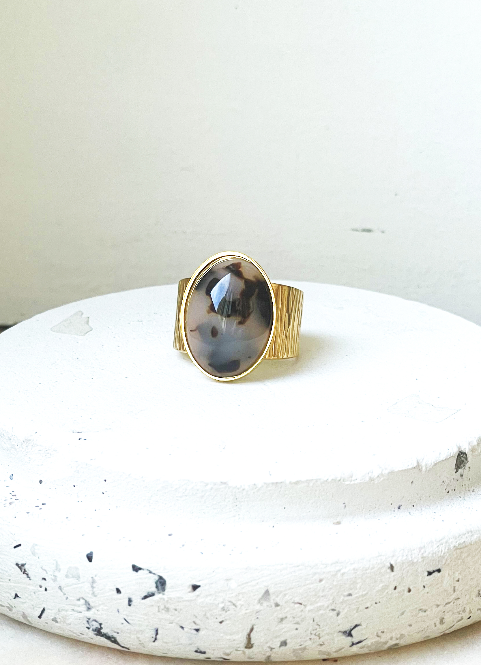 Bague LEO beige – Image 4